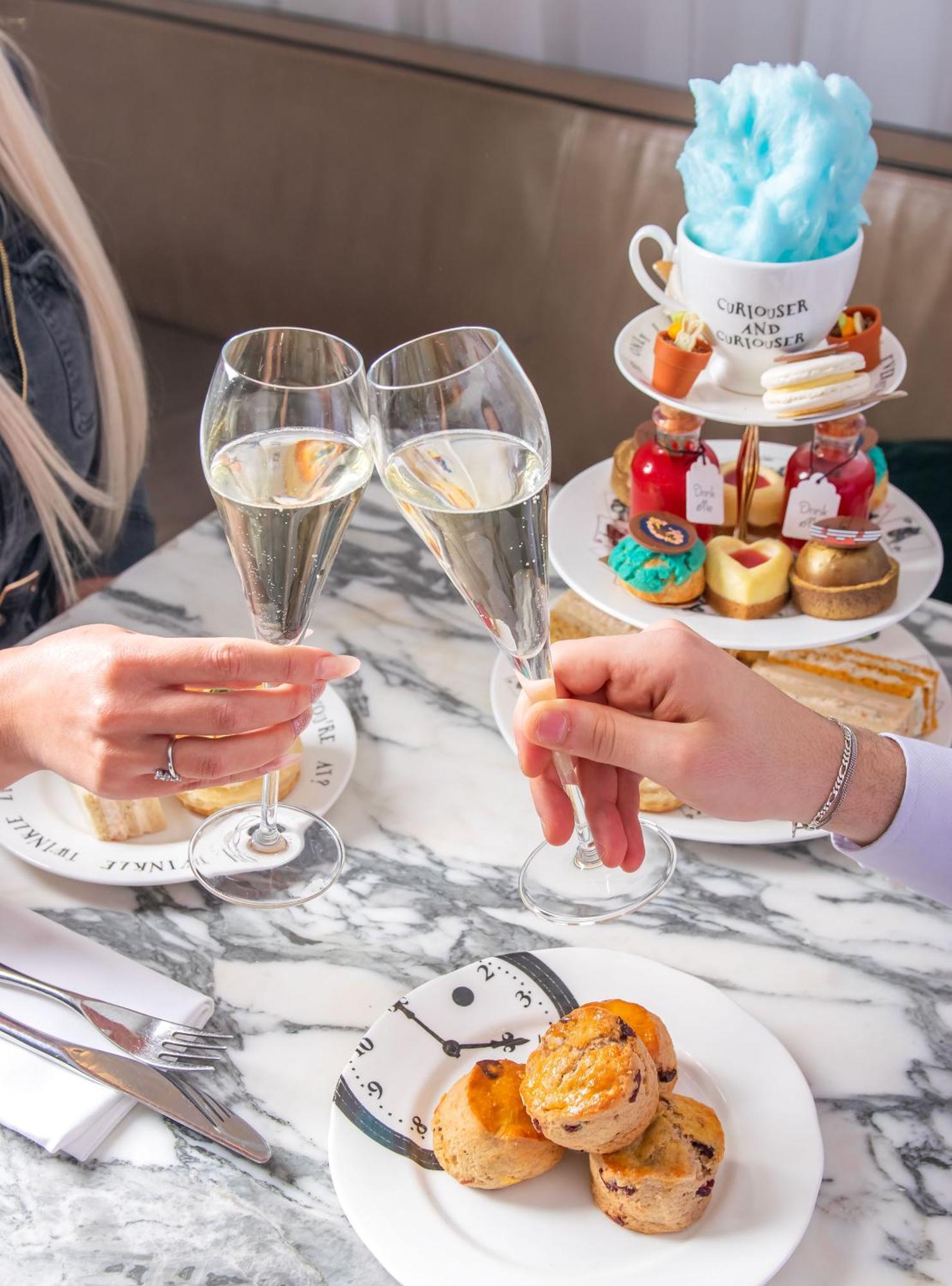 Sanderson Londra Esterno foto Champagne and afternoon tea